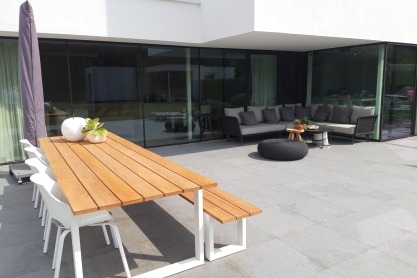 realisatie lounge en tafel
