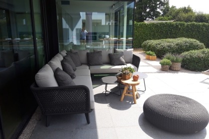 realisatie lounge en tafel
